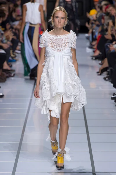 Look 20